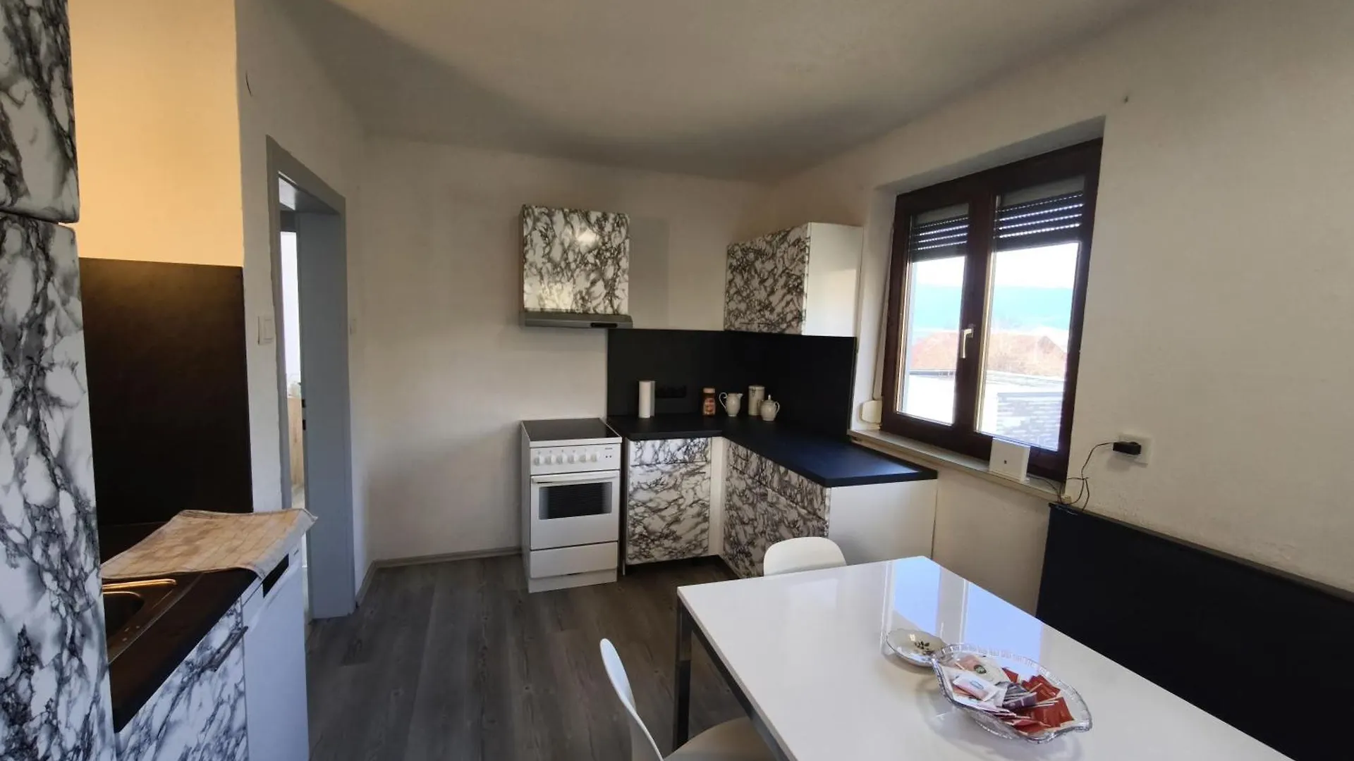 Δωμάτια σε οικογενειακή κατοικία Spacious Room In Modern Flat Ίνσμπρουκ Αυστρία